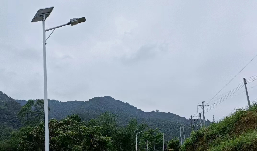 太陽(yáng)能路燈燈桿上面漆的作用